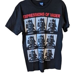 Expressions of Vader t-shirt in men's size medium star wars branded